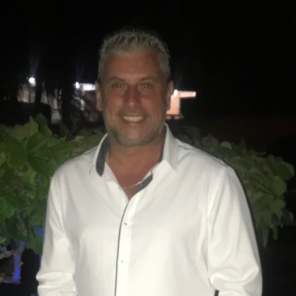 Meet your Posher, Mark - Picture 1 of 3